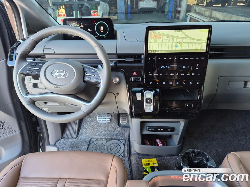 Hyundai Staria 2025