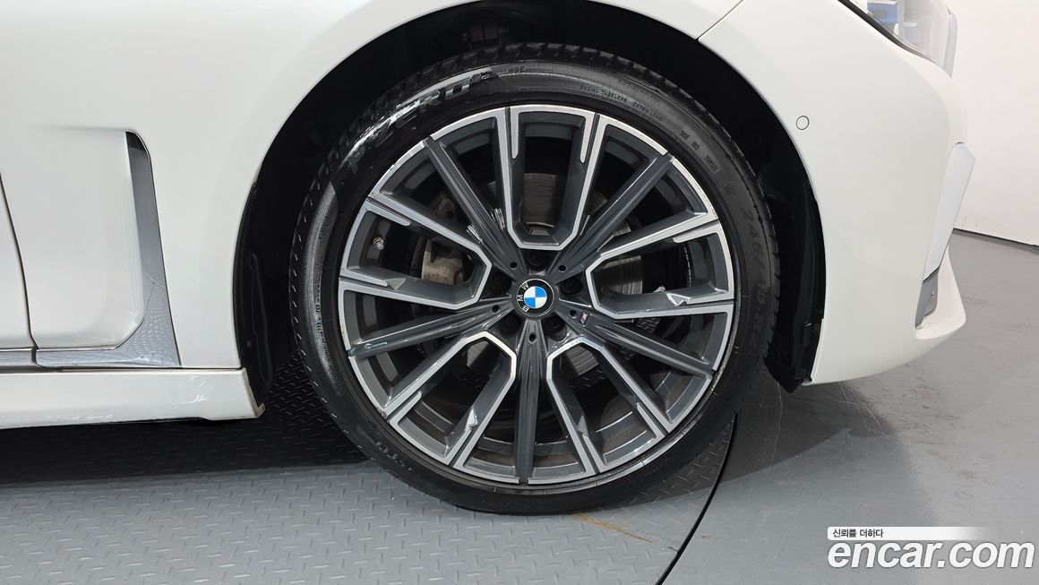 BMW 7-Series 2021