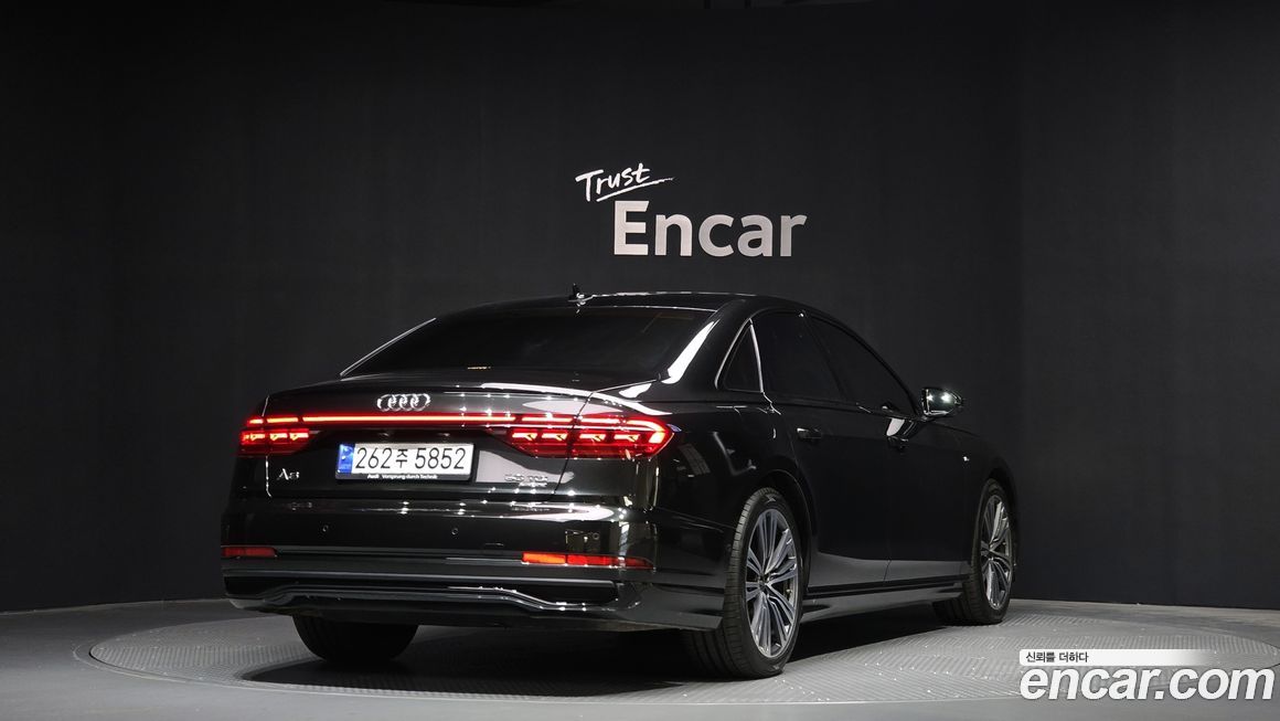 Audi A8 2023