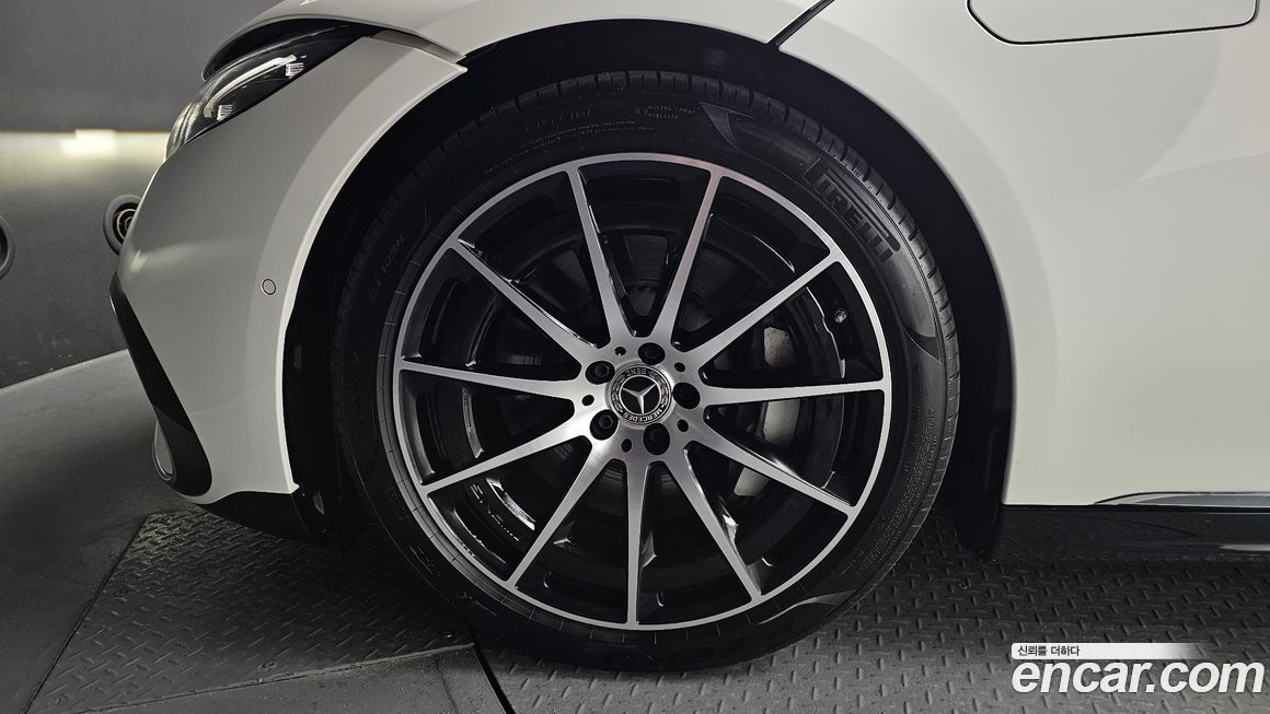 Mercedes-Benz EQS 2023