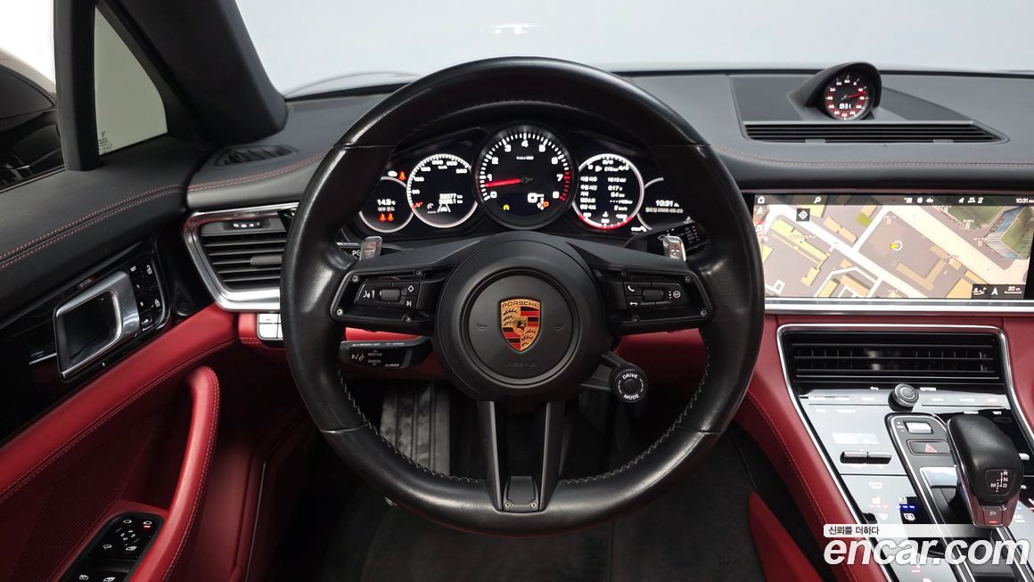Porsche Panamera 2021