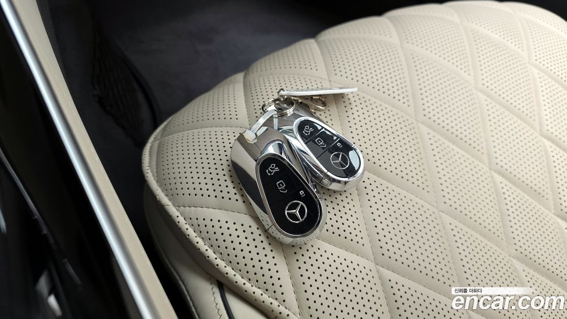 Mercedes-Benz S-Class 2023