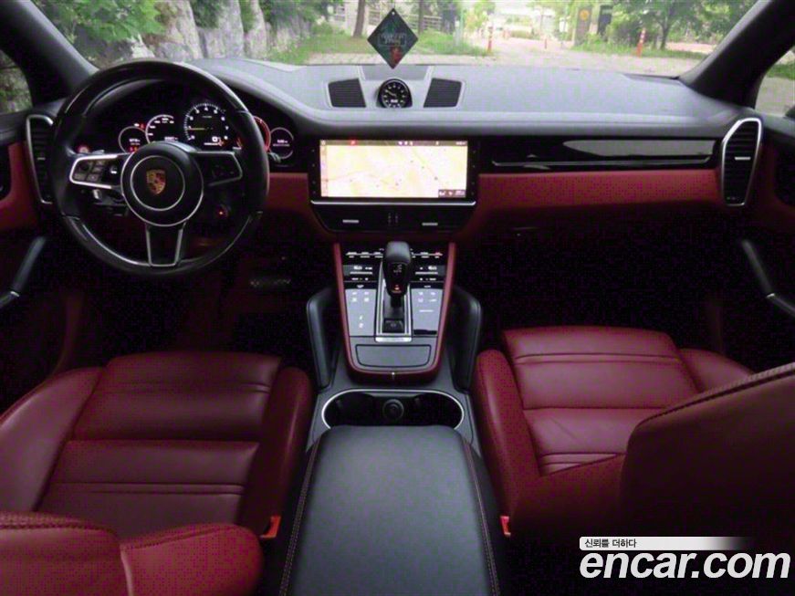 Porsche Cayenne 2021