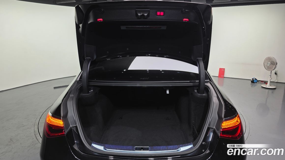 Mercedes-Benz S-Class 2022