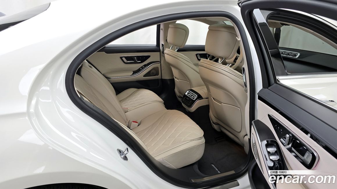 Mercedes-Benz S-Class 2023