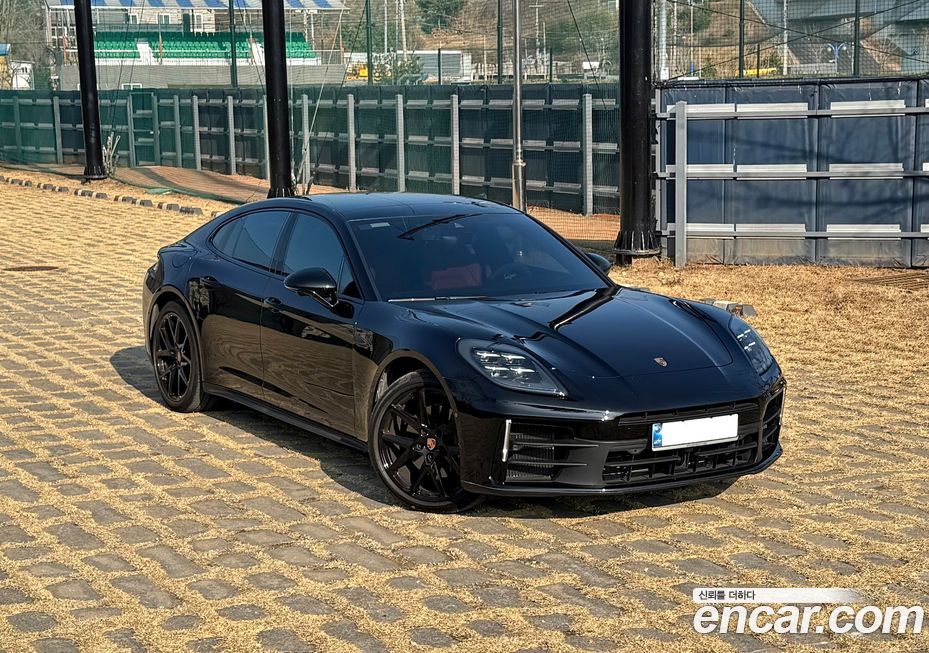 Porsche Panamera 2024