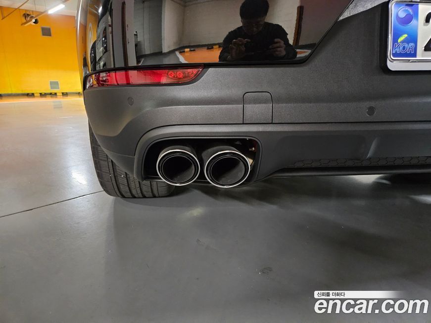 Porsche Cayenne 2025