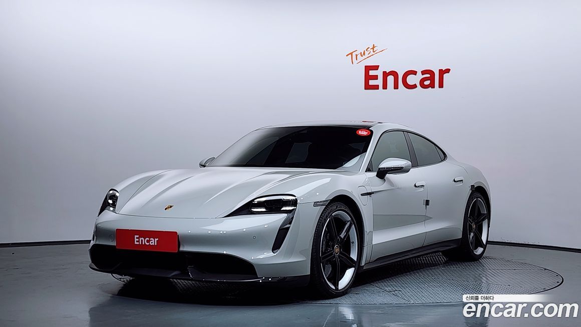 Porsche Taycan 2021