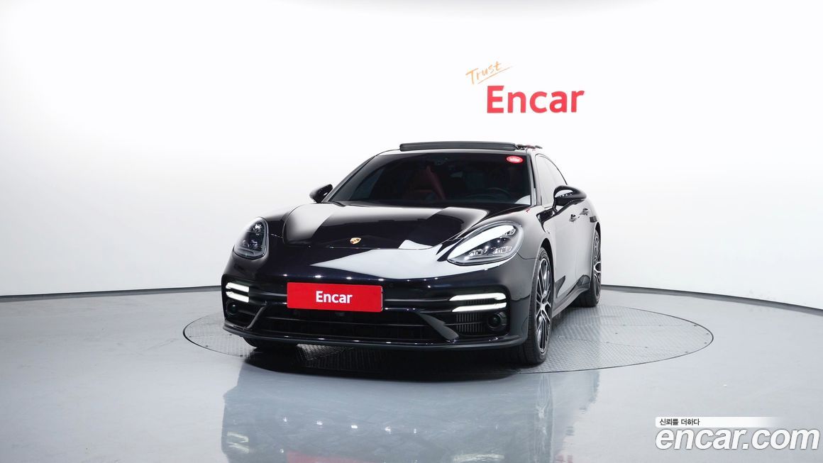 Porsche Panamera 2023