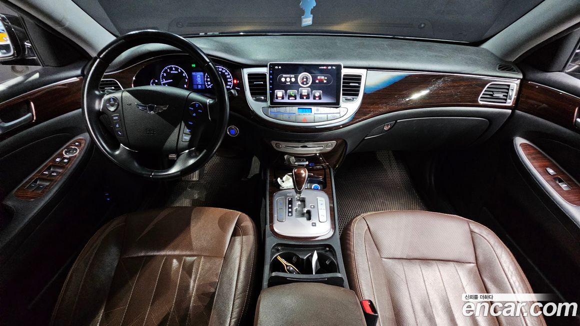 Hyundai Genesis 2013