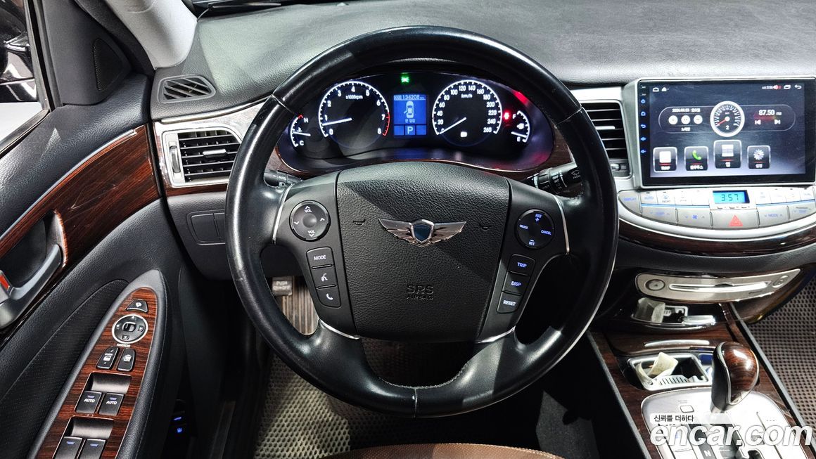 Hyundai Genesis 2013