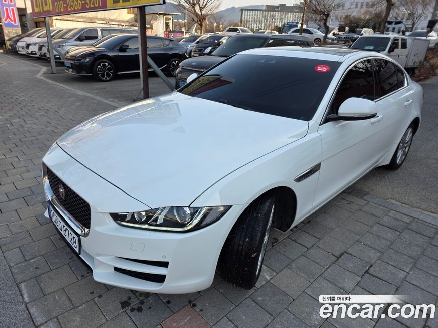 Jaguar XE 2017