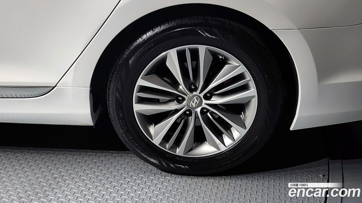 Hyundai Grandeur 2016