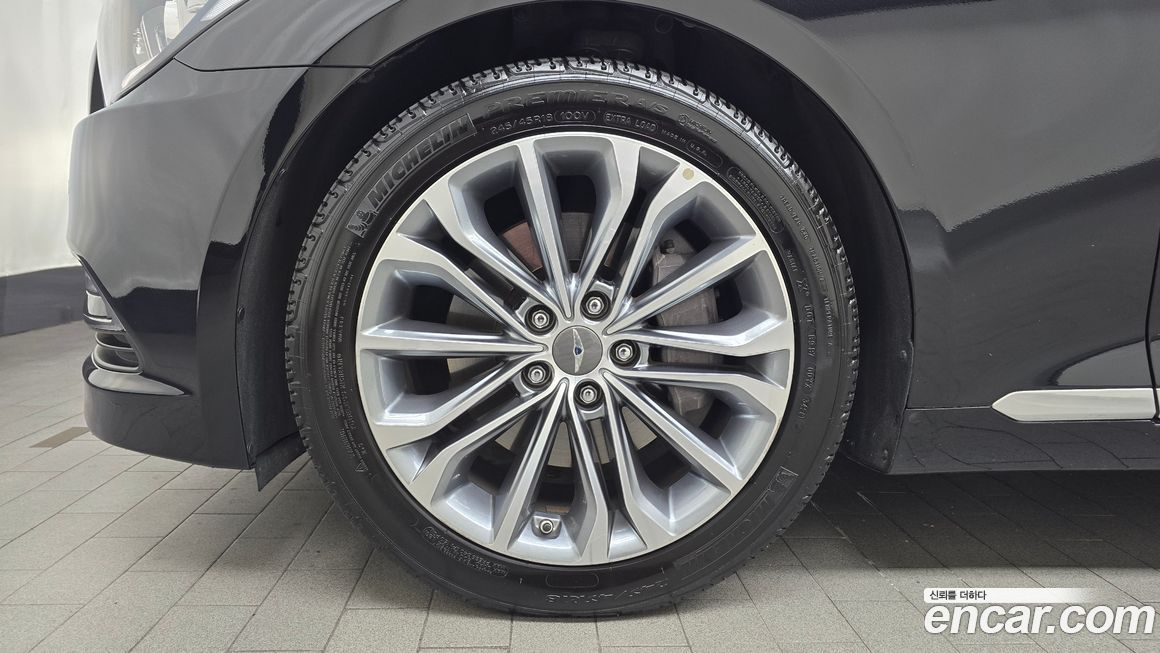 Hyundai Genesis 2016