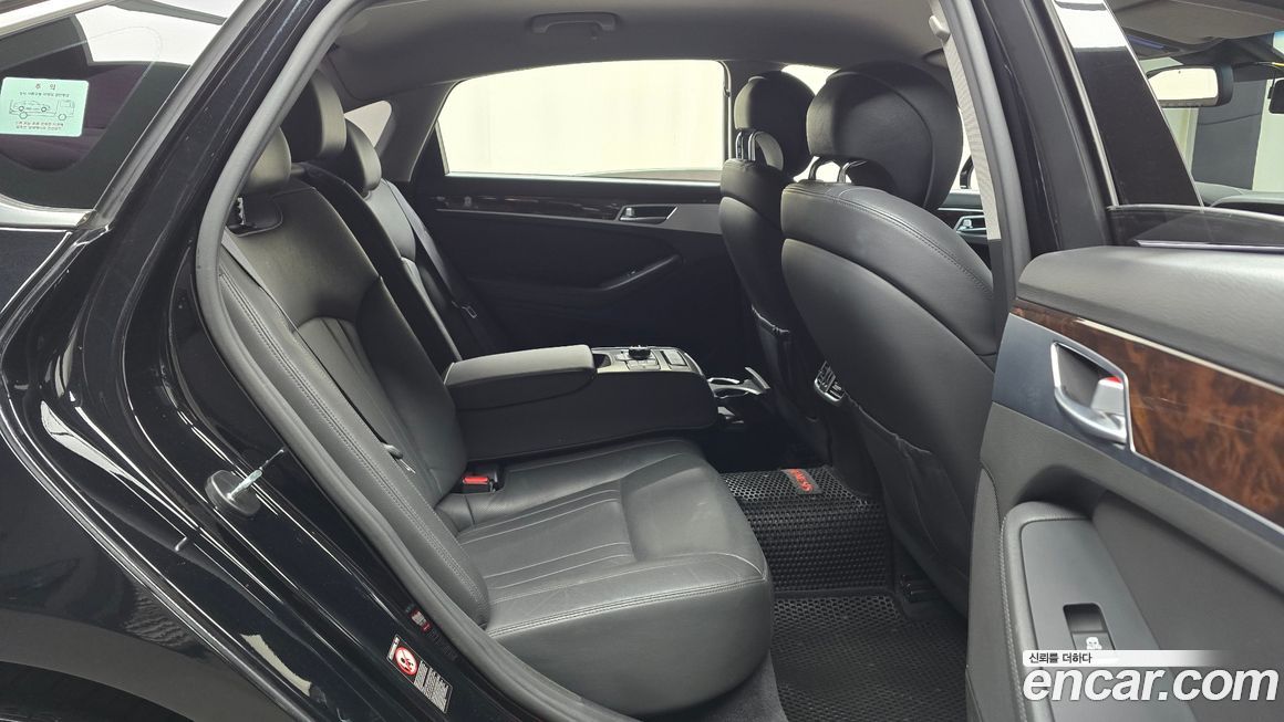 Hyundai Genesis 2016