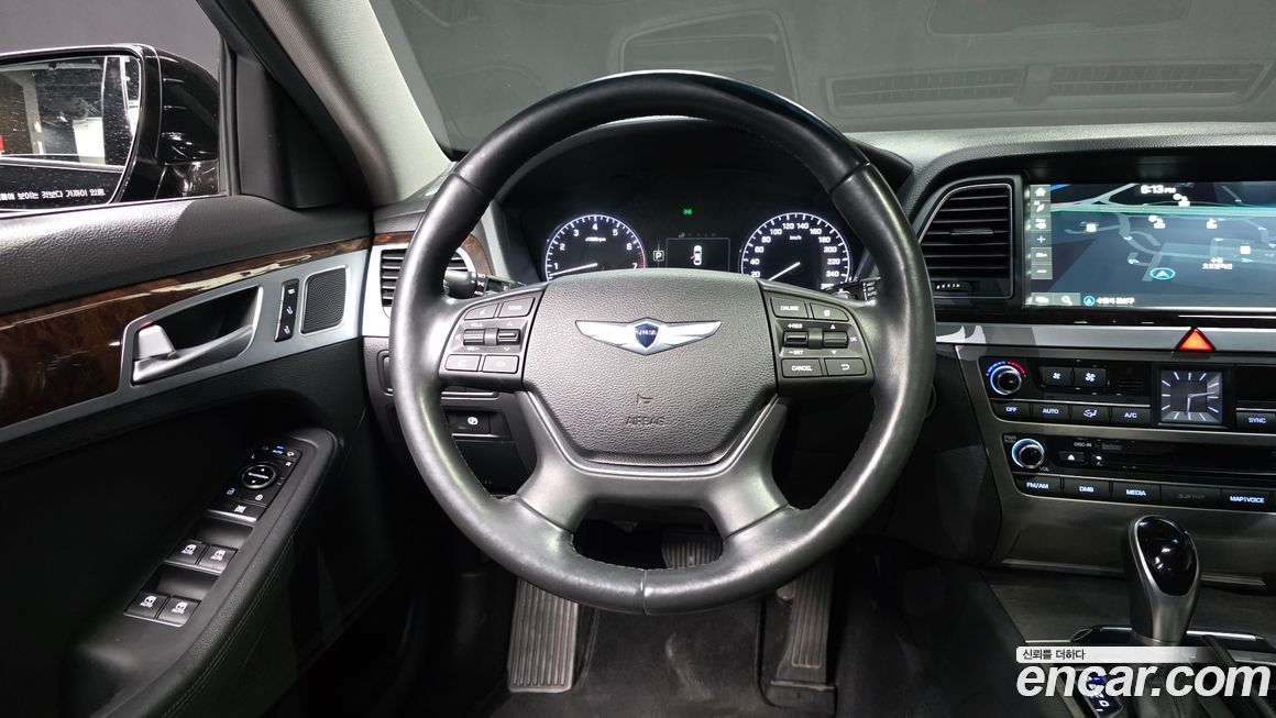 Hyundai Genesis 2015