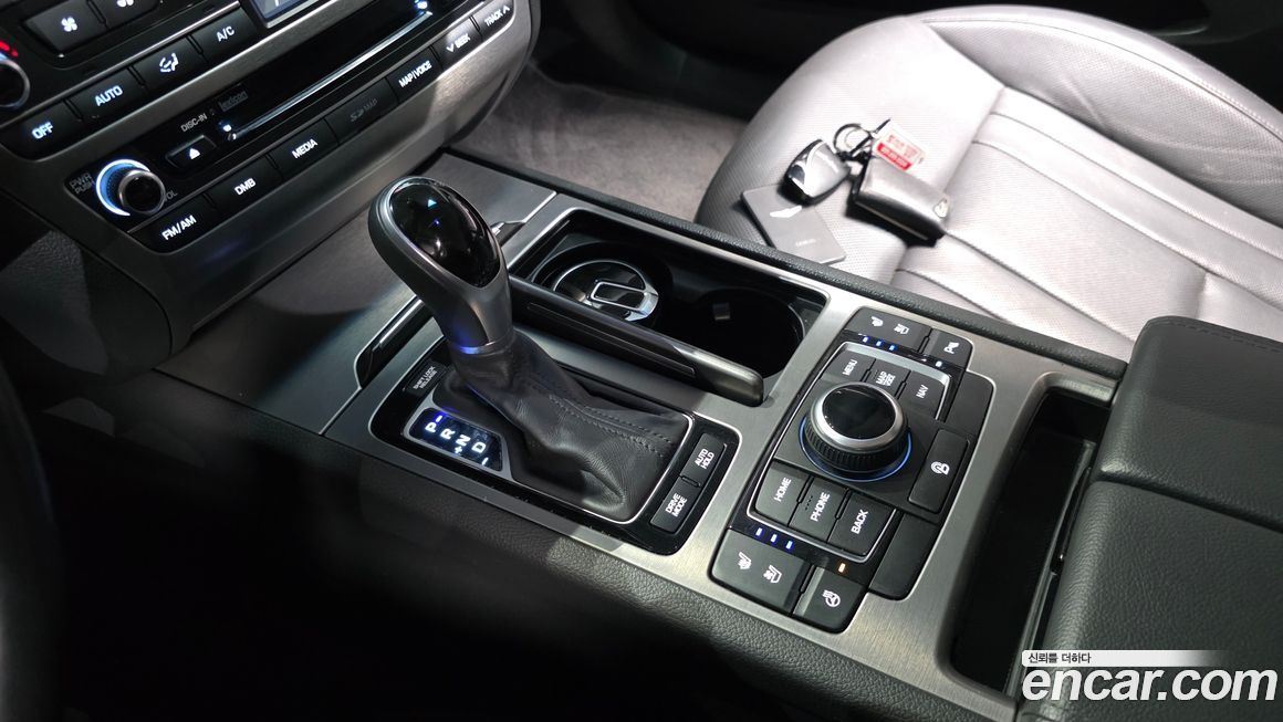 Hyundai Genesis 2015