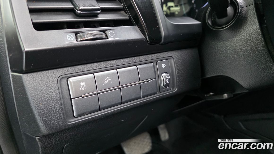 KG_Mobility_Ssangyong Rexton 2020