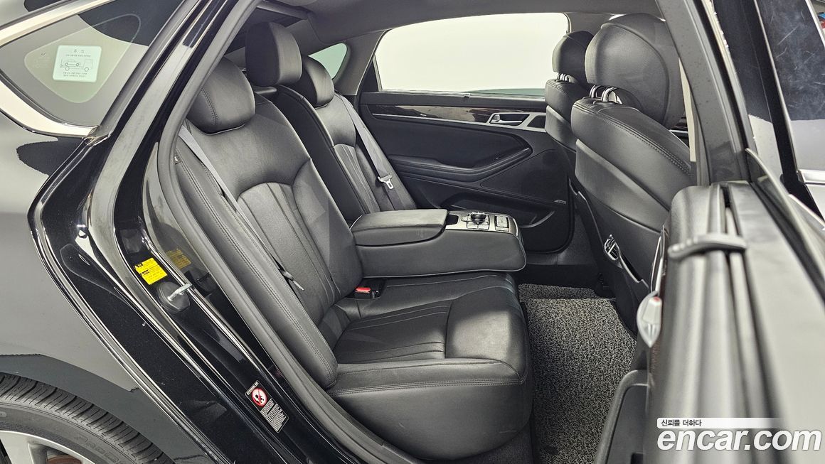 Hyundai Genesis 2016