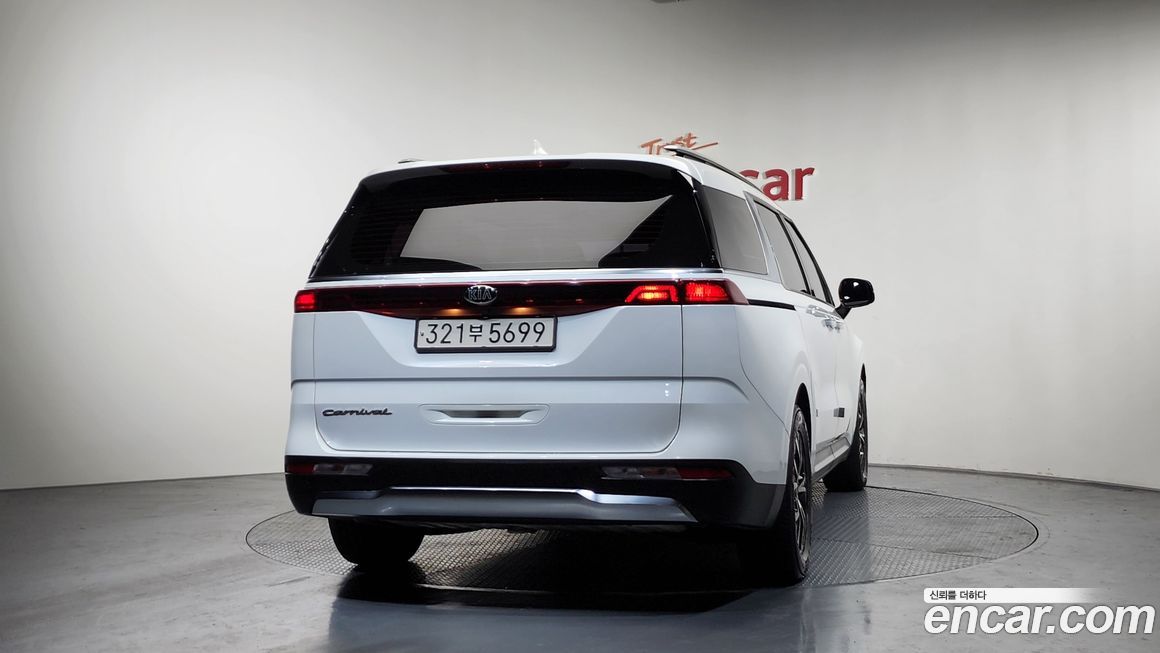 Kia Canival 2021