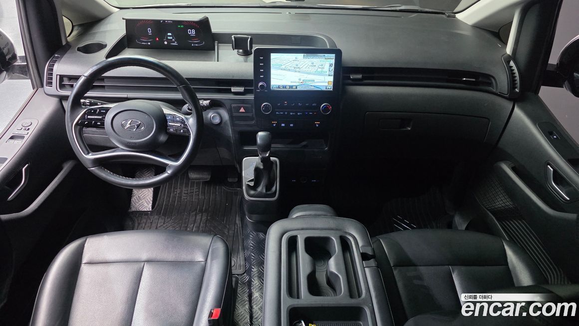 Hyundai Staria 2022