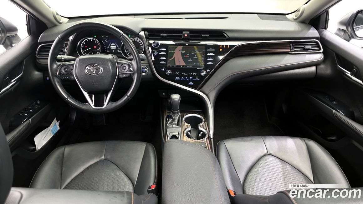 Toyota Camry 2019