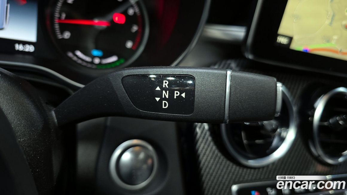 Mercedes-Benz GLC-Class 2019