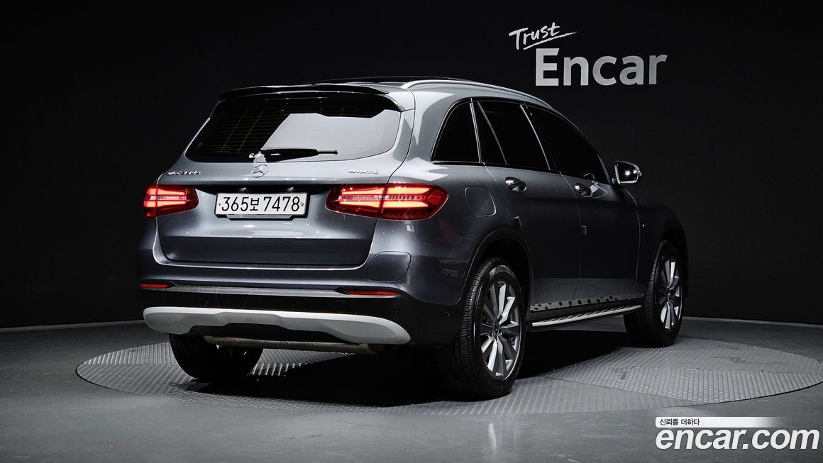 Mercedes-Benz GLC-Class 2019