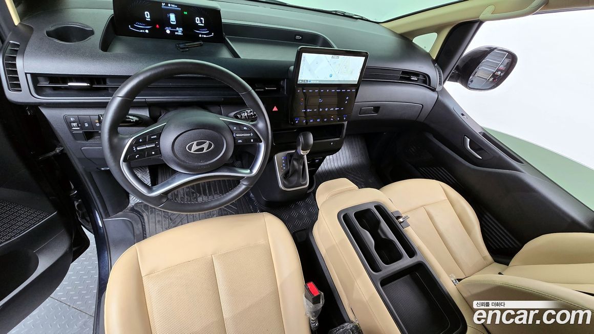 Hyundai Staria 2025