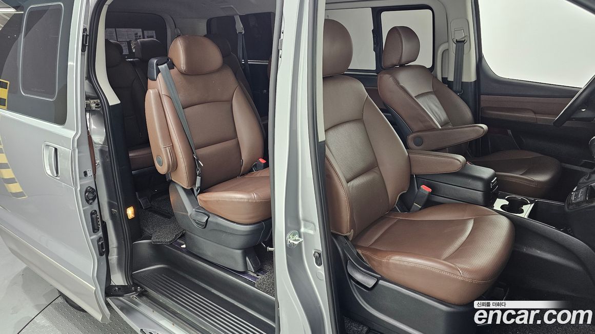 Hyundai Starex 2019