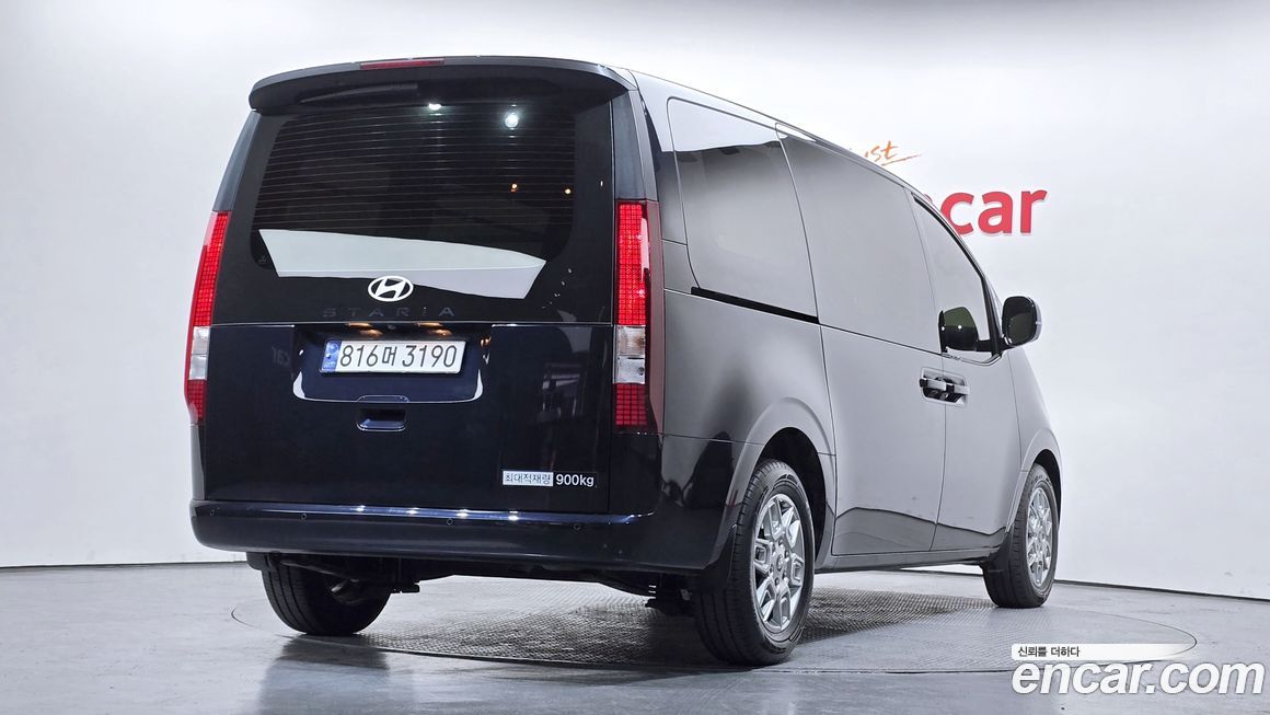 Hyundai Staria 2025