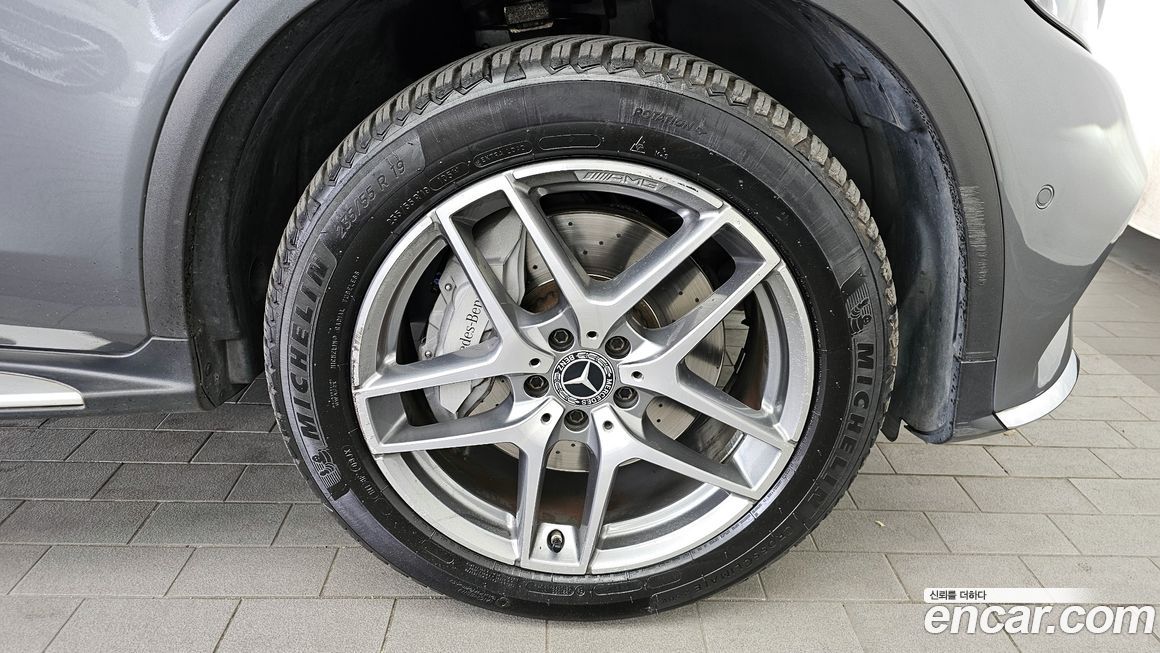 Mercedes-Benz GLC-Class 2019