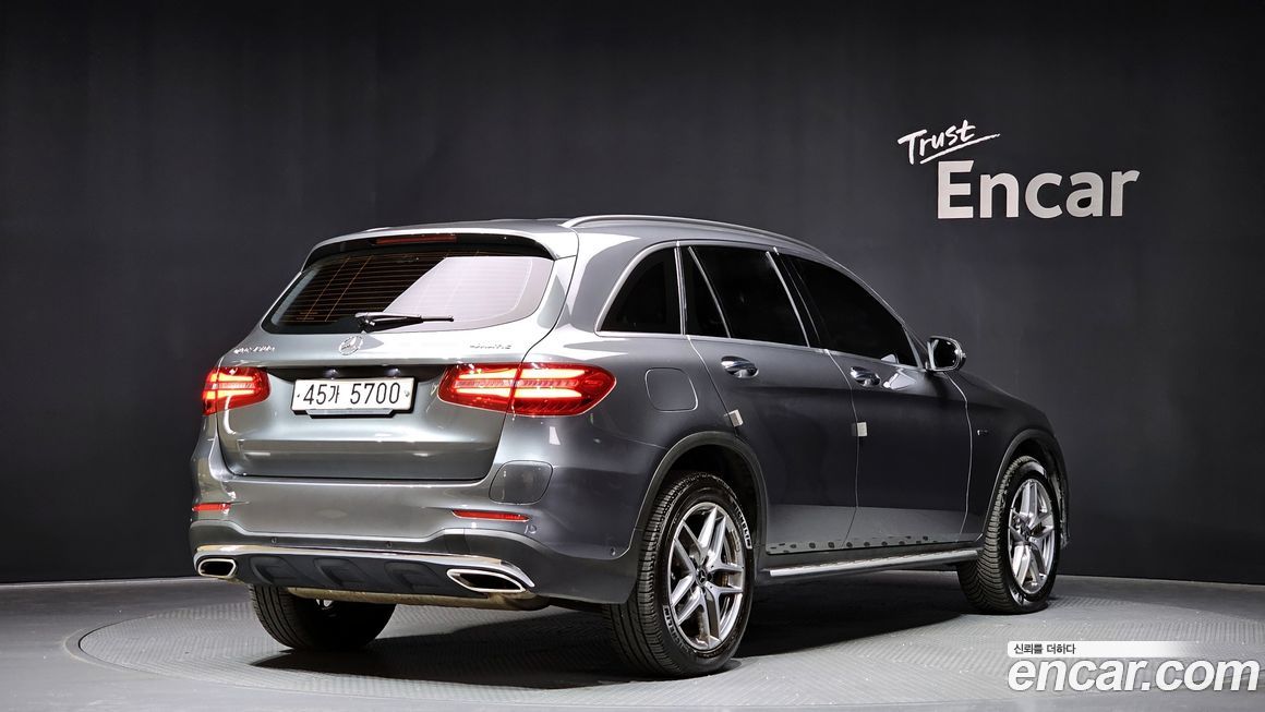 Mercedes-Benz GLC-Class 2019