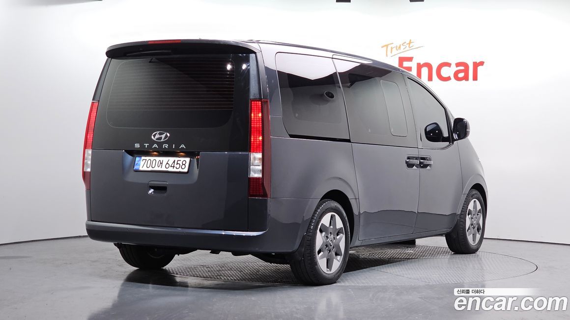 Hyundai Staria 2023