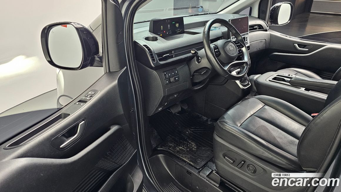 Hyundai Staria 2023