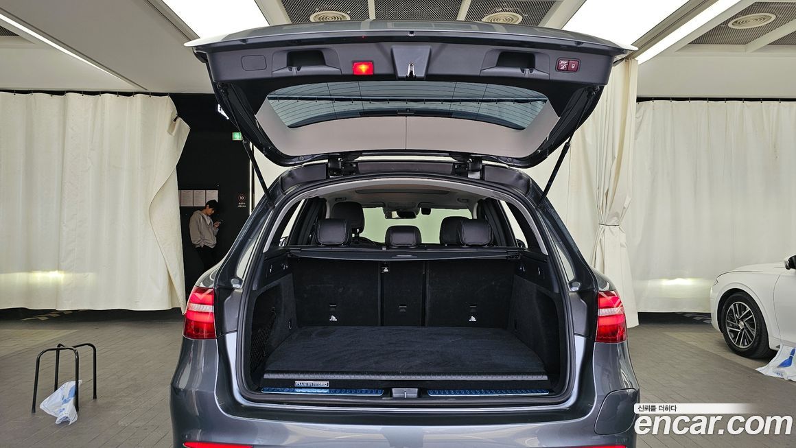 Mercedes-Benz GLC-Class 2019