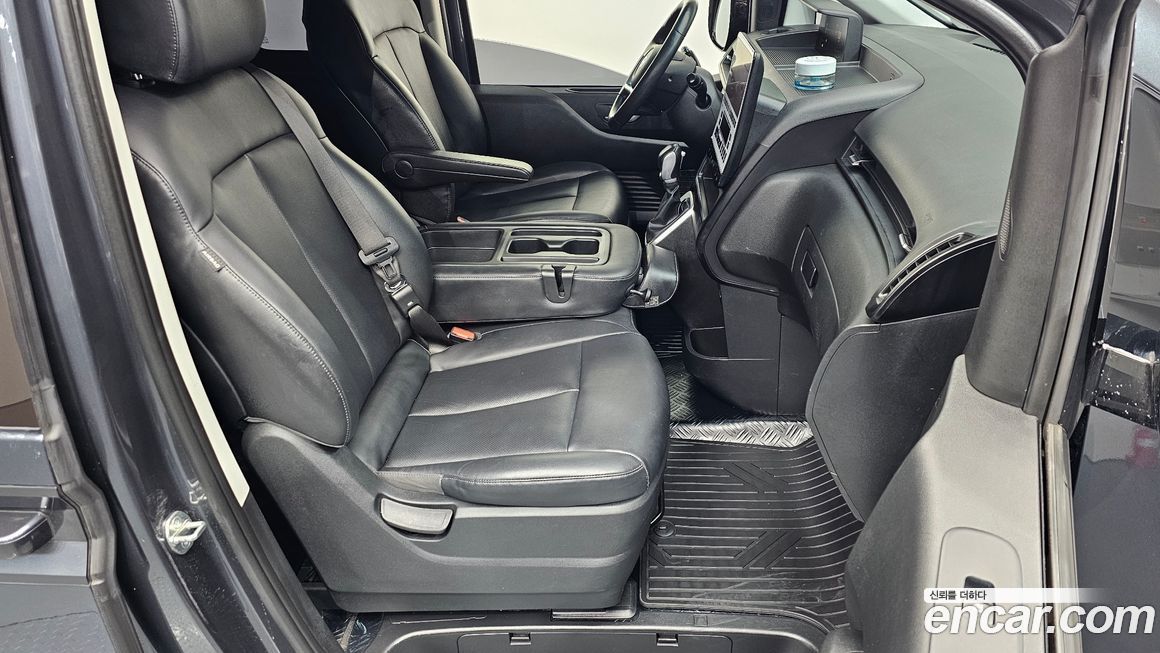 Hyundai Staria 2023