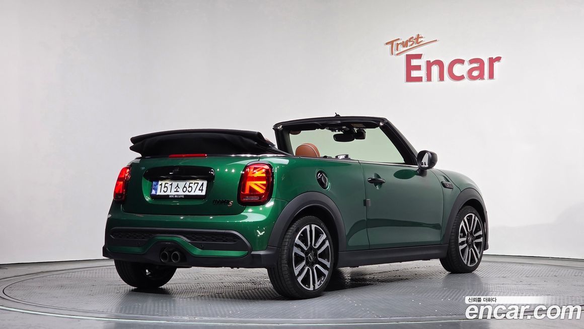 Mini Cooper Convertible 2024