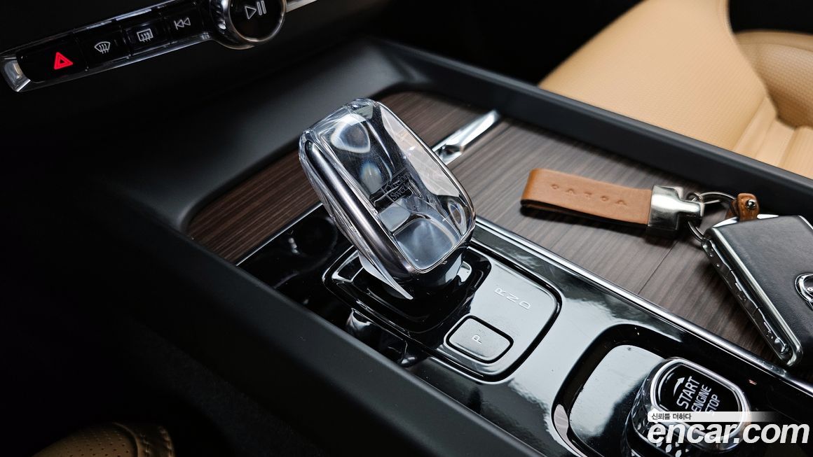 Volvo XC60 2022