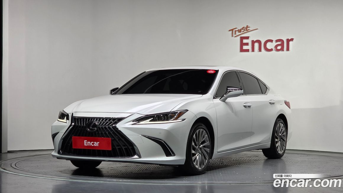 Lexus ES 2023