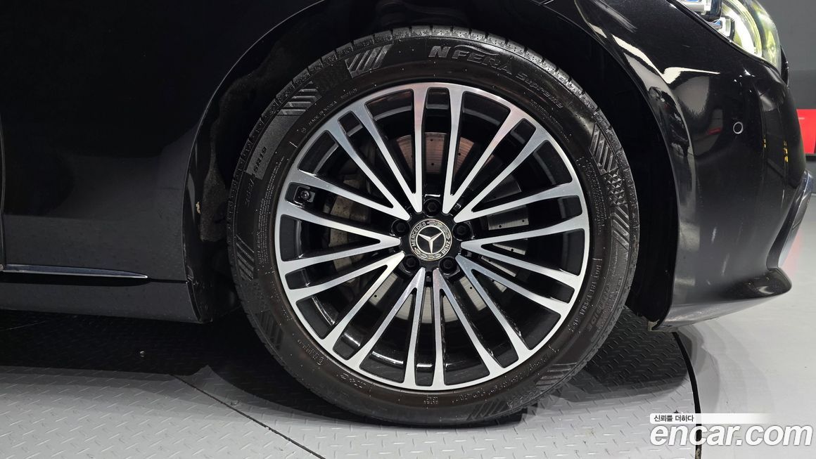 Mercedes-Benz S-Class 2021