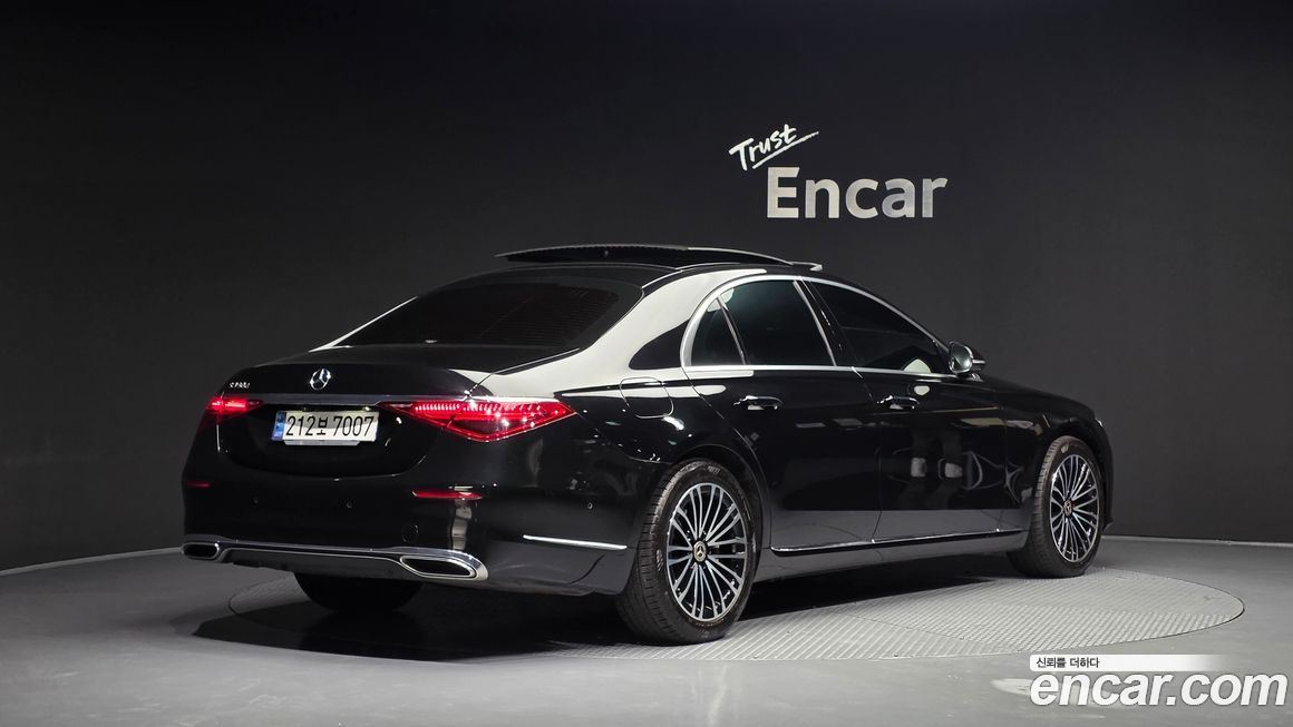Mercedes-Benz S-Class 2021