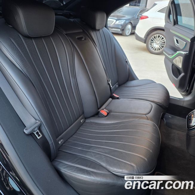 Mercedes-Benz S-Class 2022