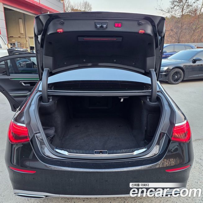 Mercedes-Benz S-Class 2022