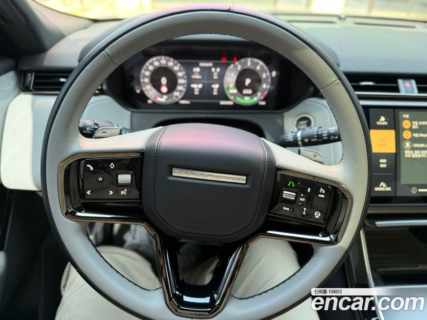 Land Rover Range Rover Velar 2024