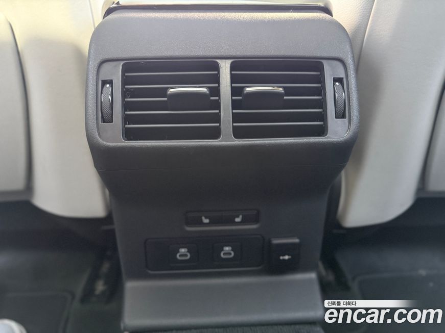 Land Rover Range Rover Velar 2024