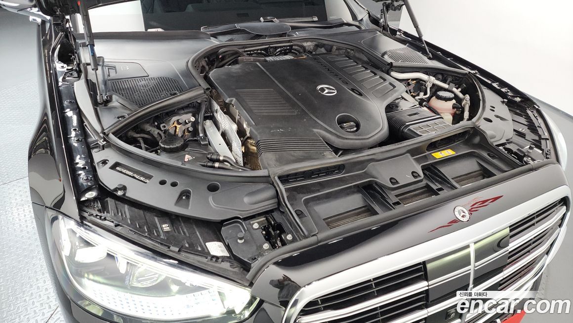 Mercedes-Benz S-Class 2023