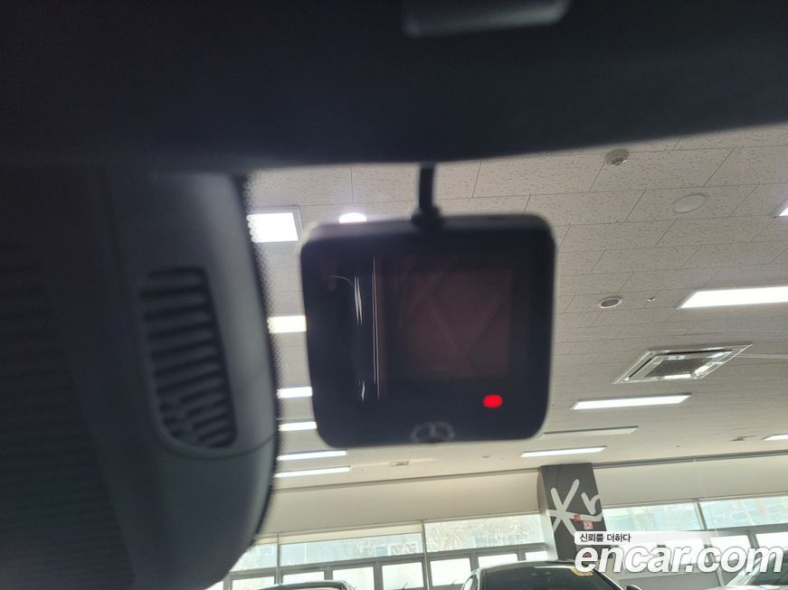 Mercedes-Benz S-Class 2024