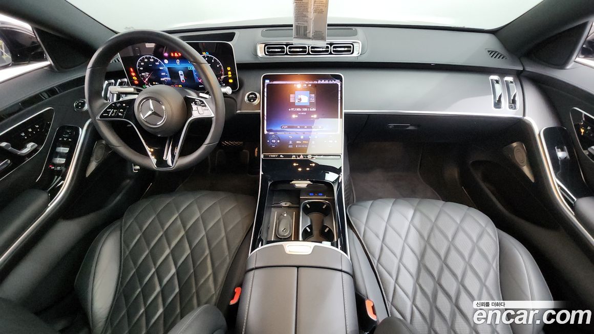 Mercedes-Benz S-Class 2023