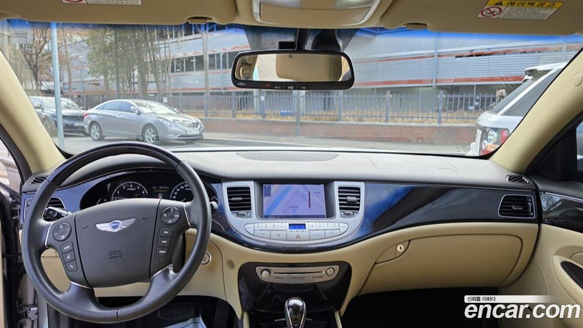 Hyundai Genesis 2010